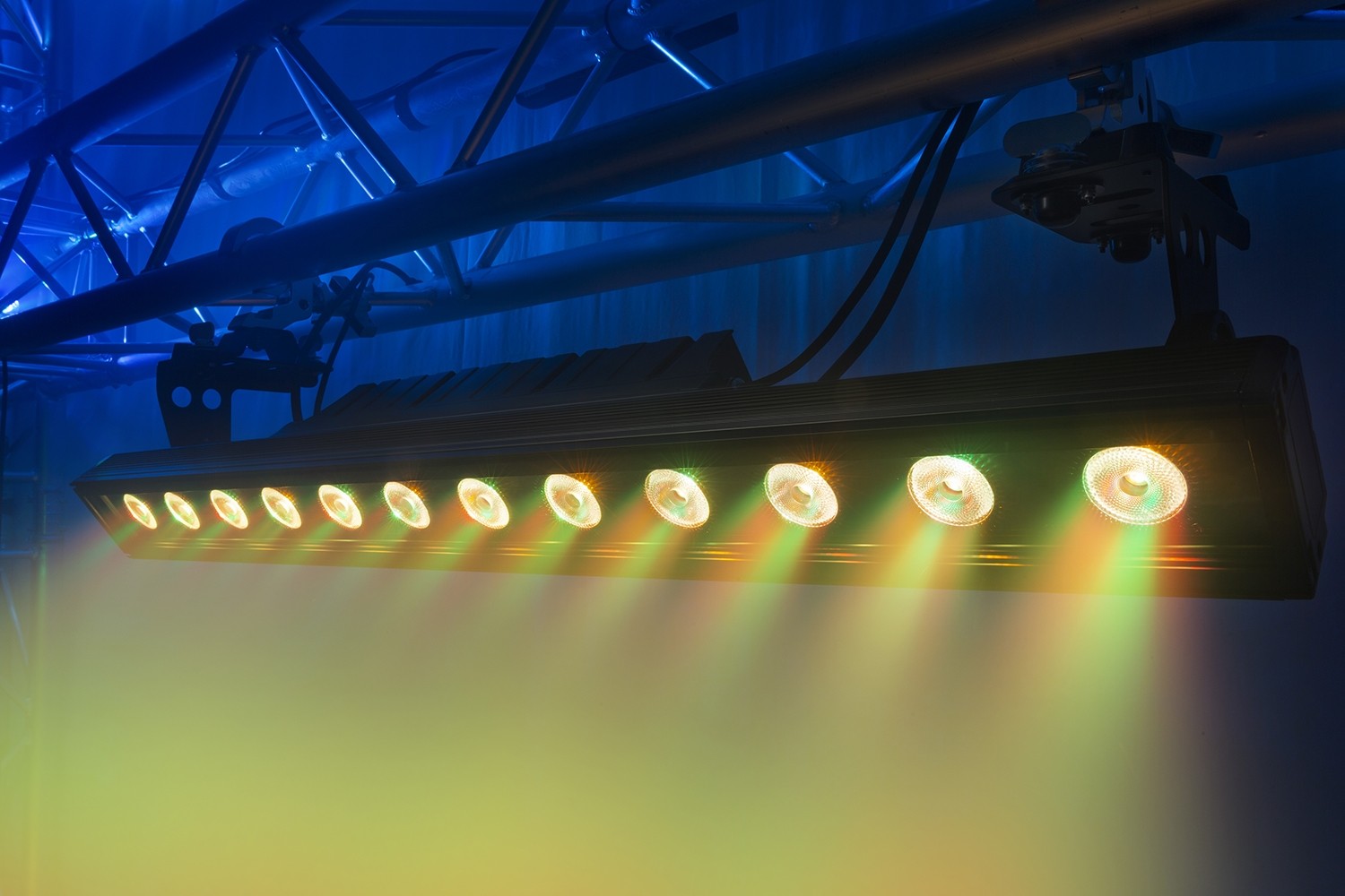 BeamZ Professional LCB1215IP Outdoor LED Bar IP65 BeamZ Professional